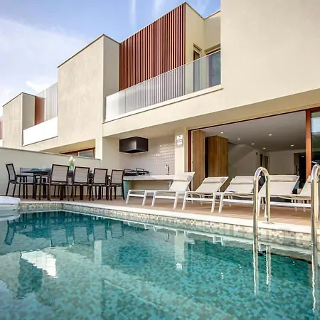 Villa Marivital I Luxury I Heated Pool I Old Town Albufeira